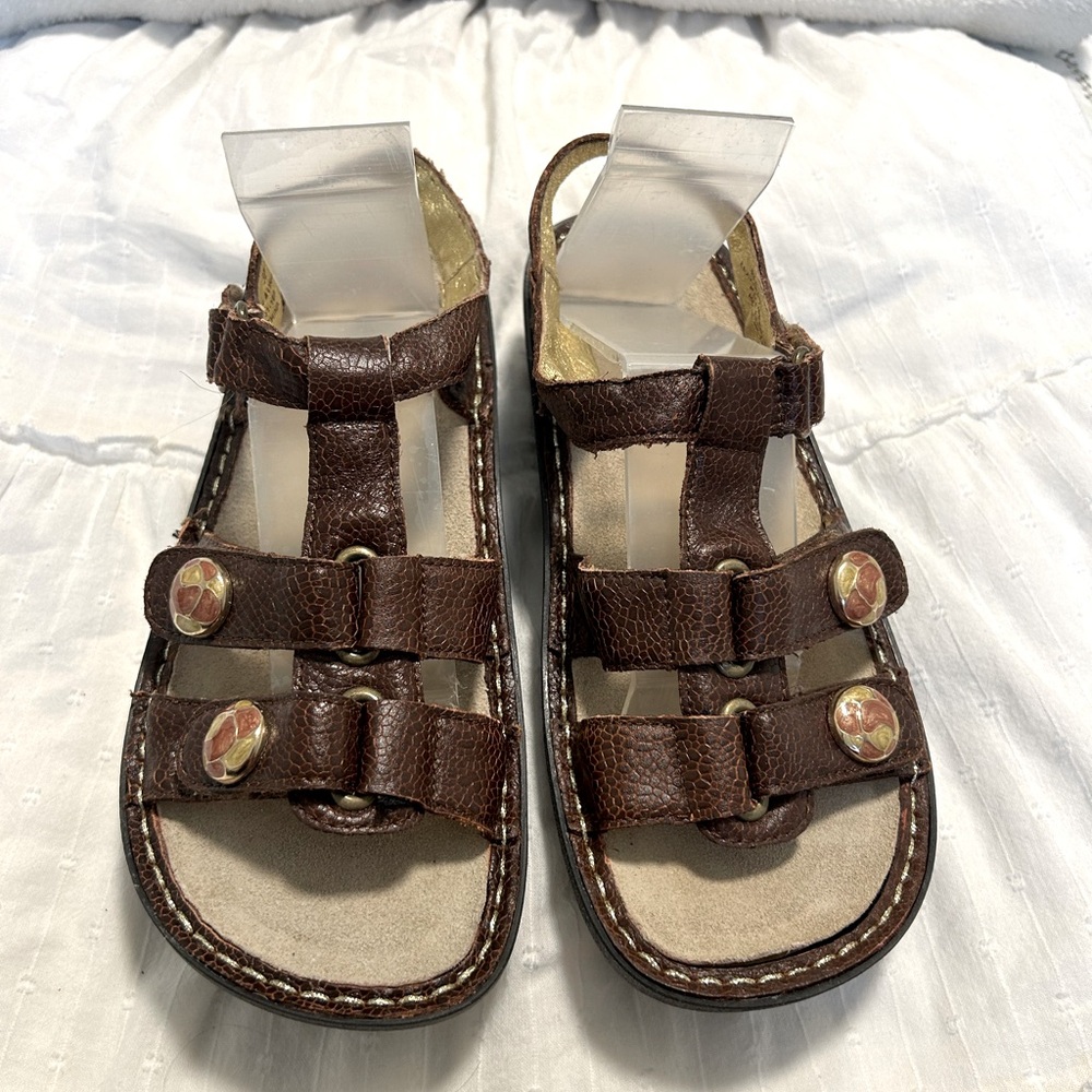 Alegría sandals